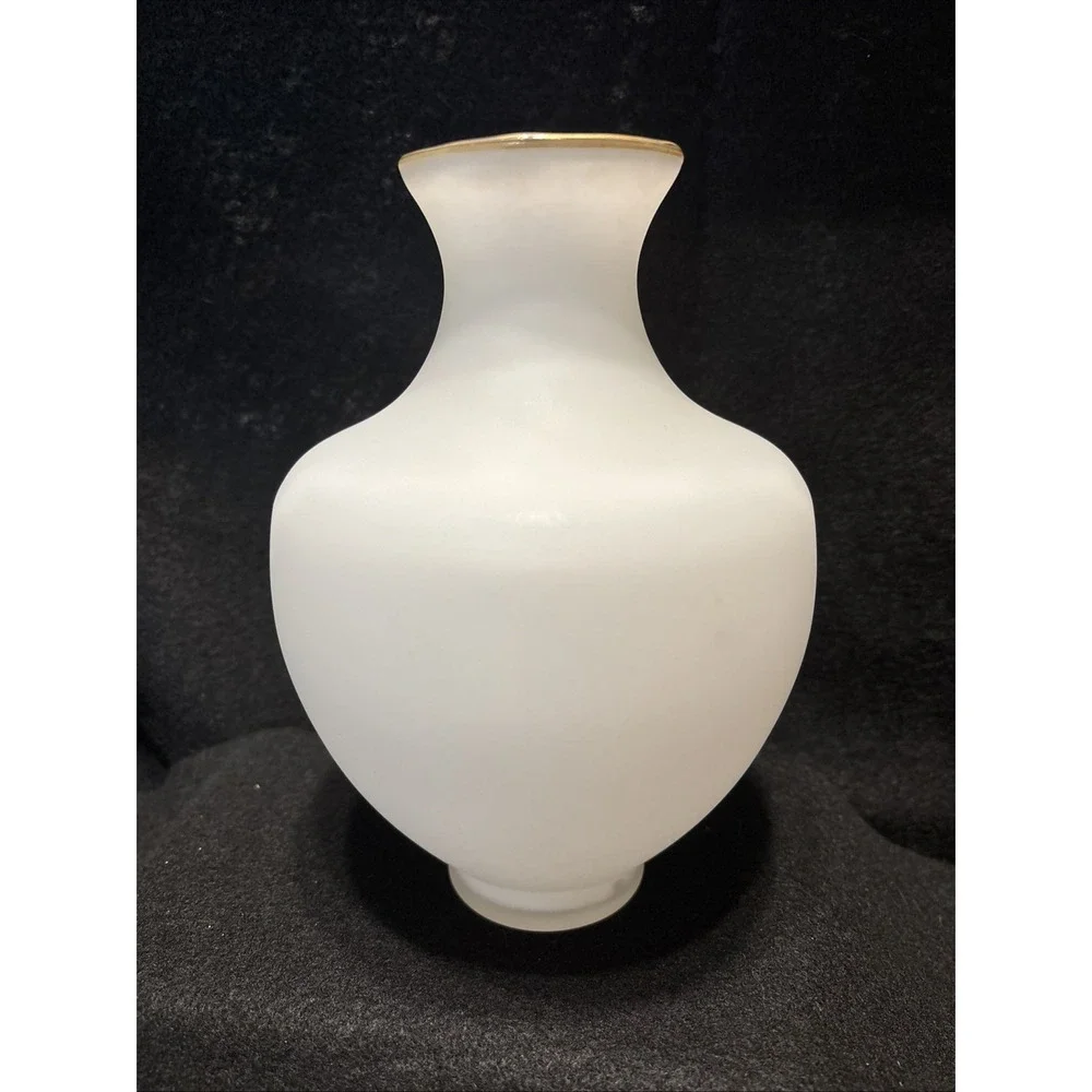 Vintage White Frosted Silhouette Vase Flowers Foliage Japan